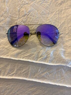 Purple Aviator Sunglasses With Vince Camuto Case